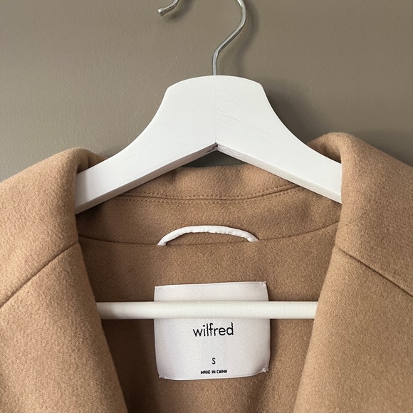 BNWT Wilfred Aritzia Wool Camel Coat - Picture 5 of 8